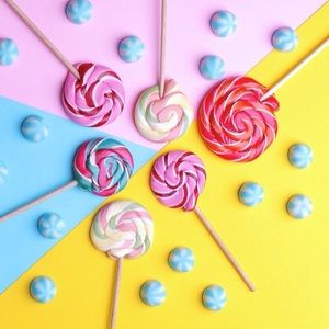 Meet your Posher, Flora